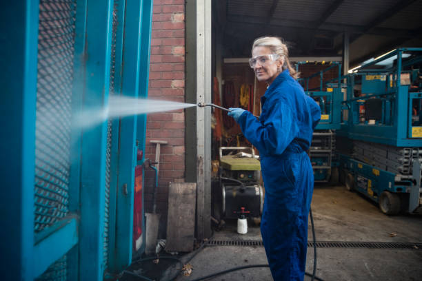 Best Building Exterior Washing  in Seminole Manor, FL